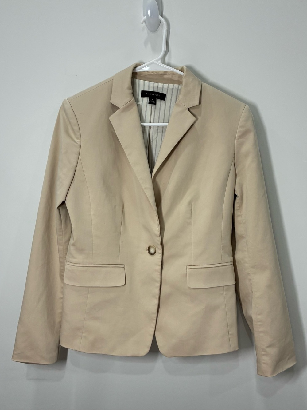 Ann Taylor Beige Single-Button Tailored Blazer